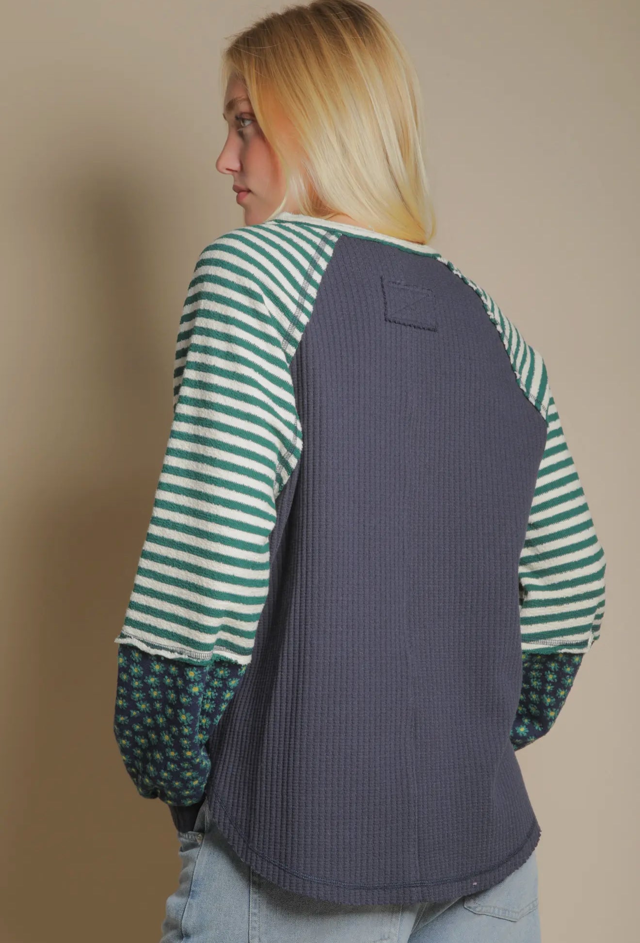 ALL IN THE DETAILS THERMAL FALL FLORAL TOP- NAVY