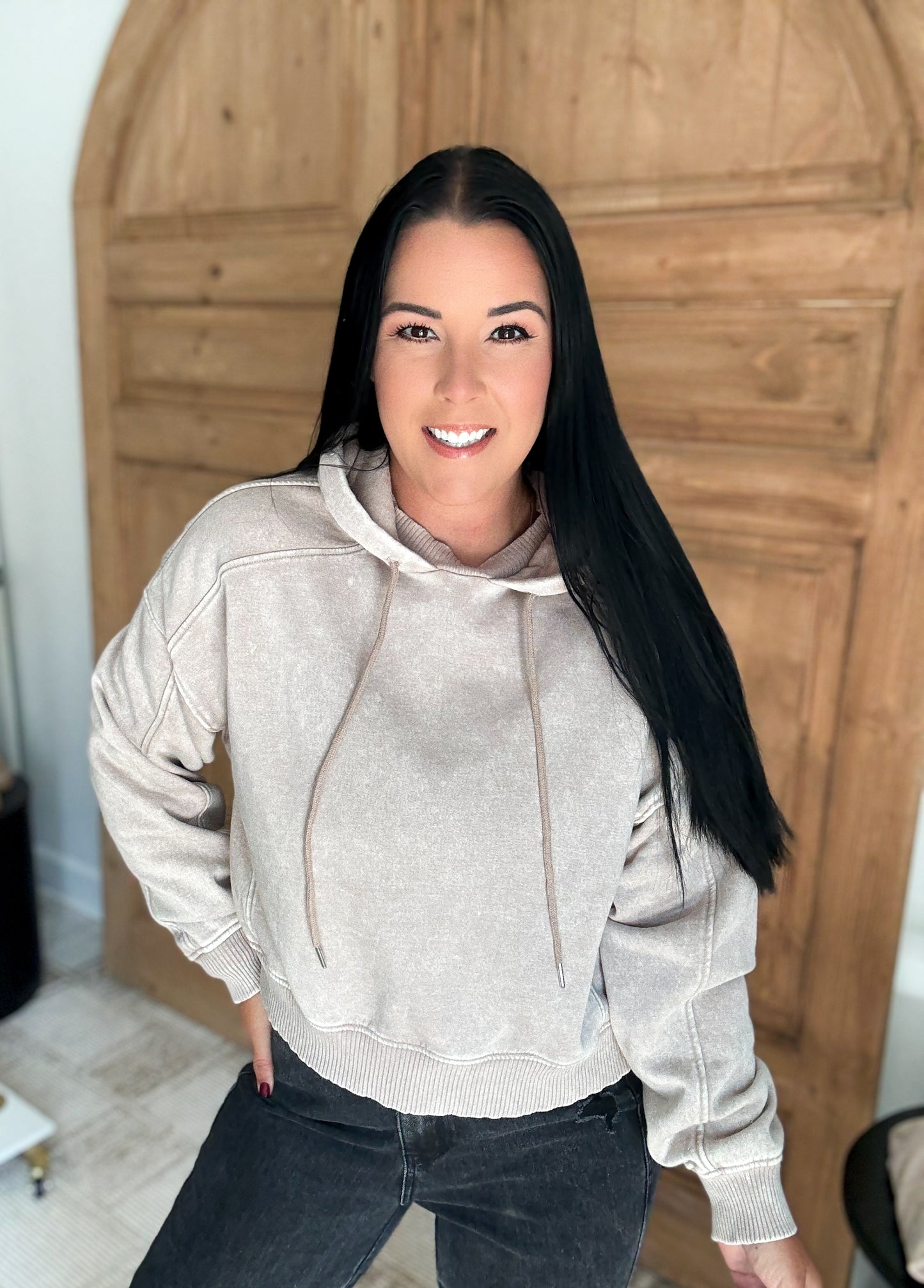 SNUGGLE ME UP ACID WASH HOODIE **Mocha
