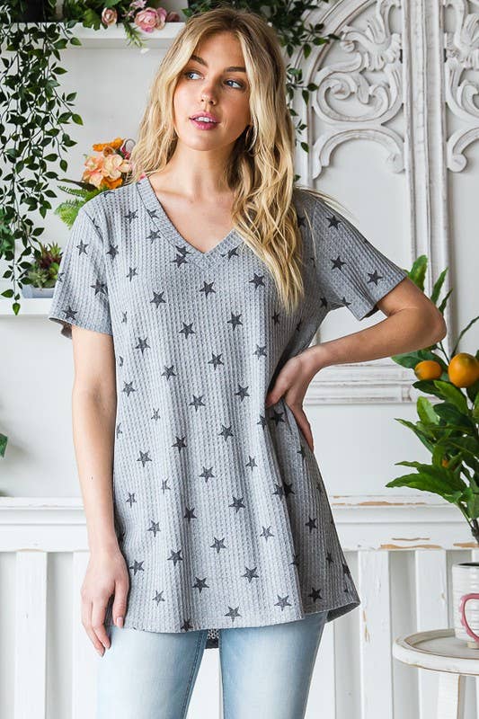 SHORT SLEEVE V NECK STAR PRINT TOP: H GREY/BLACK