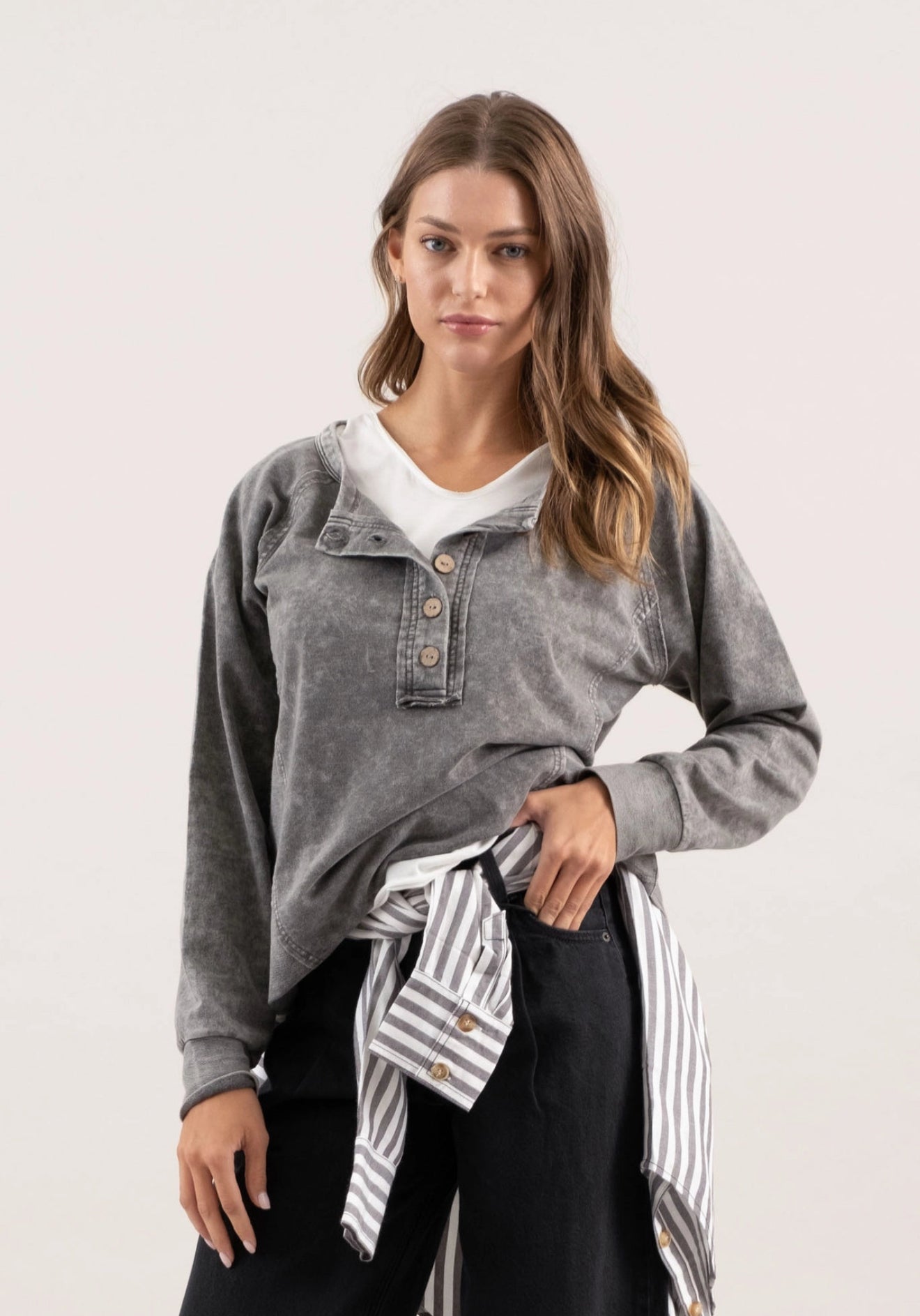 WASHED HENLEY RAGLAN LONG SLEEVE TOP