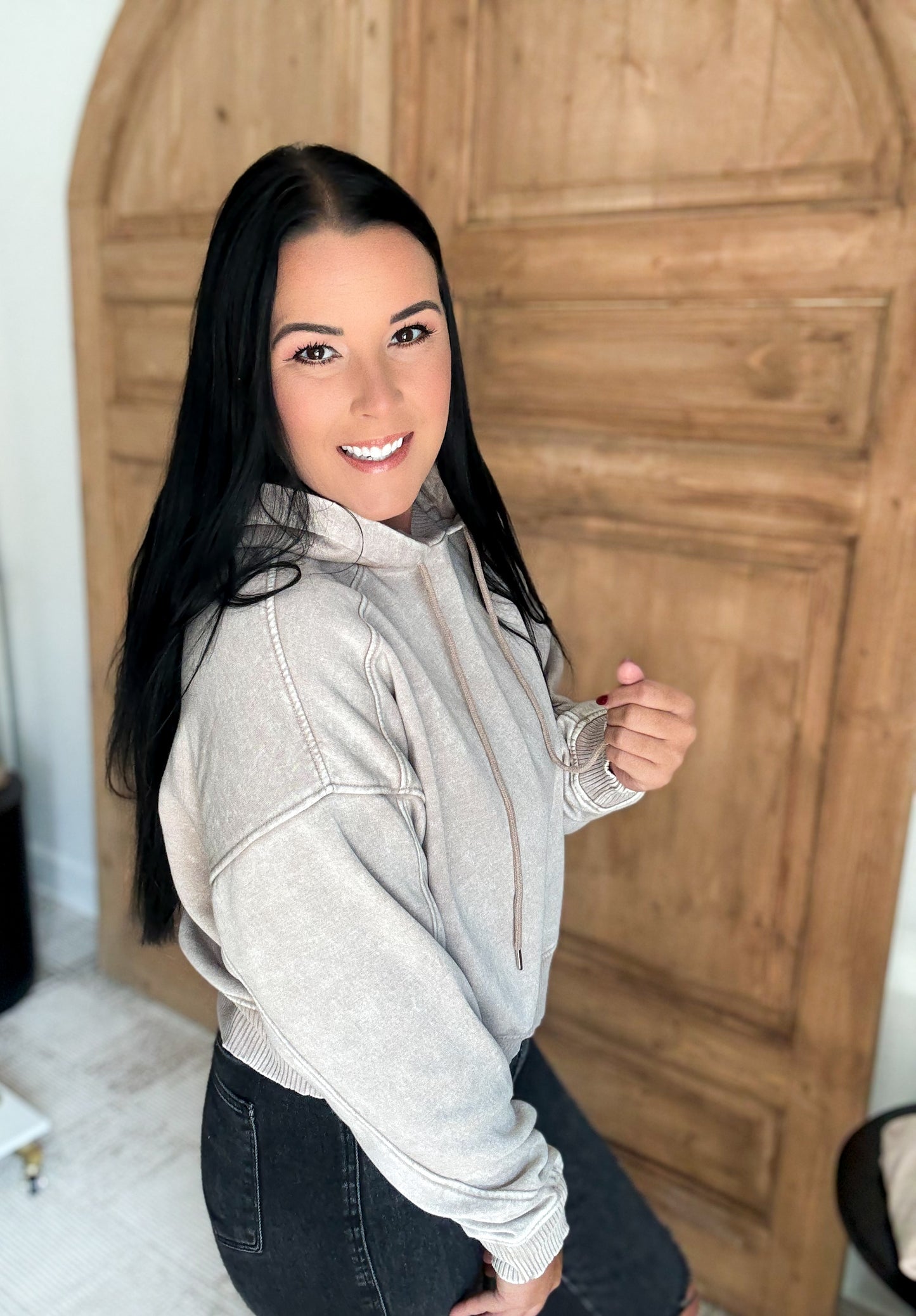 SNUGGLE ME UP ACID WASH HOODIE **Mocha