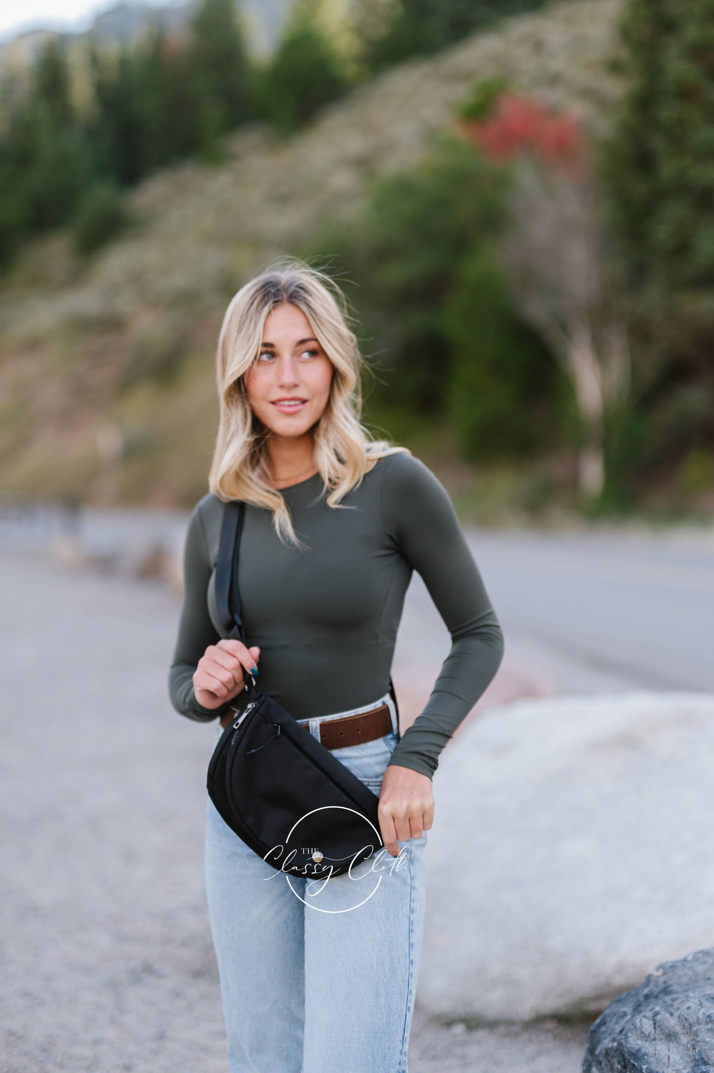 MARGOT MOON BELT BAG- BLACK