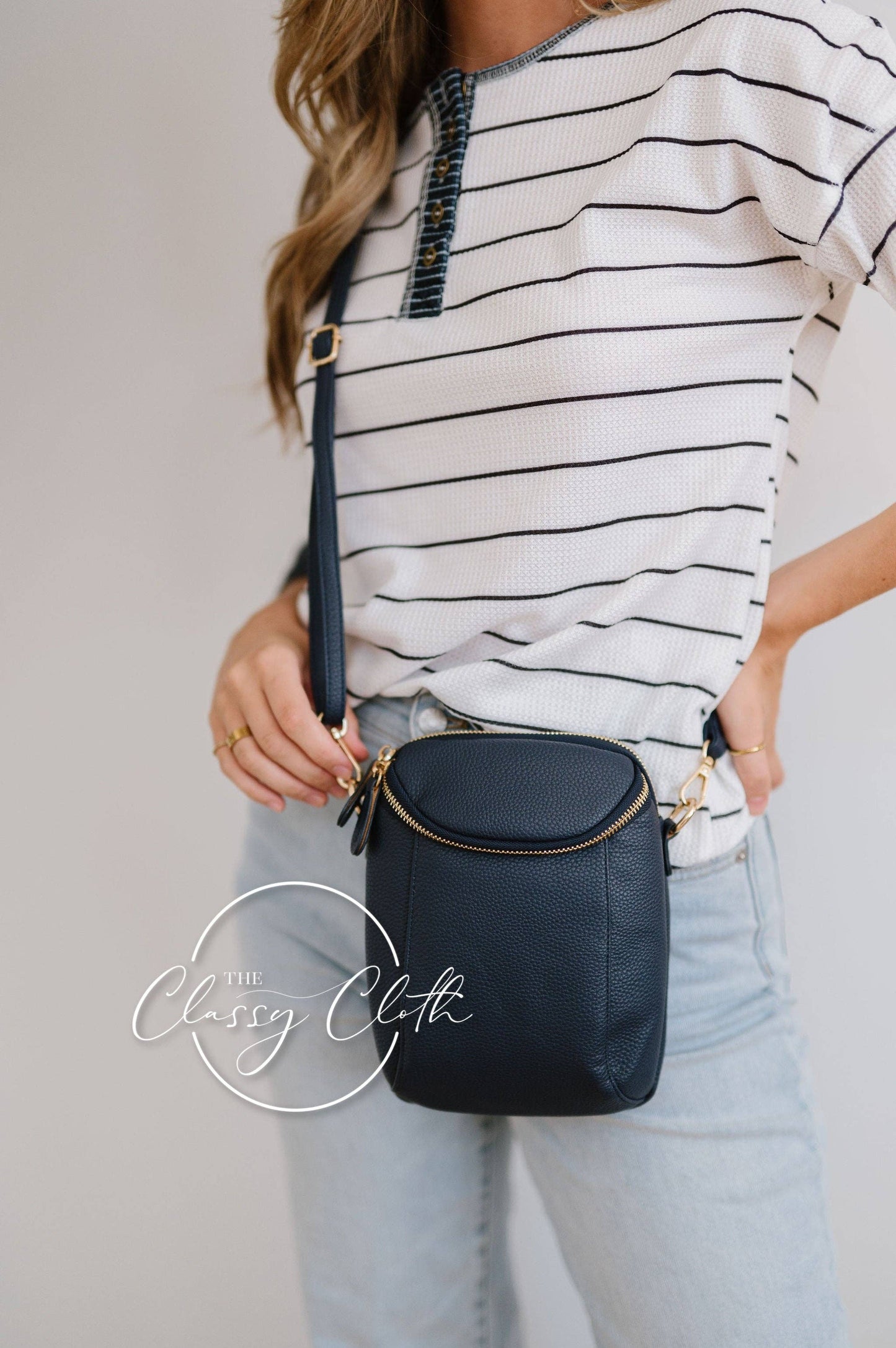 CORRINE CROSSBODY BAG- NAVY WHITE ZIG ZAG STRIPE