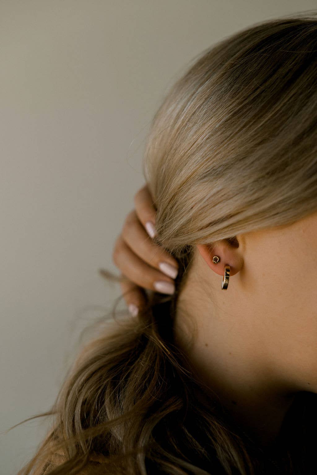 TRUST CHRISTIAN STUD EARRINGS