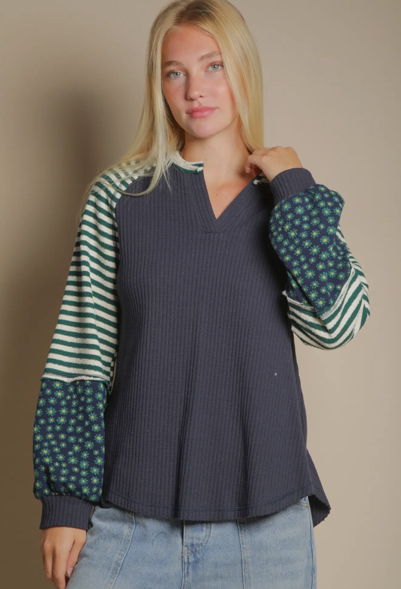 ALL IN THE DETAILS THERMAL FALL FLORAL TOP- NAVY