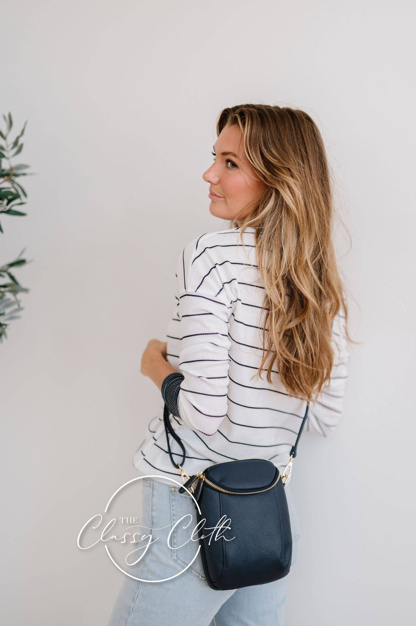 CORRINE CROSSBODY BAG- NAVY WHITE ZIG ZAG STRIPE