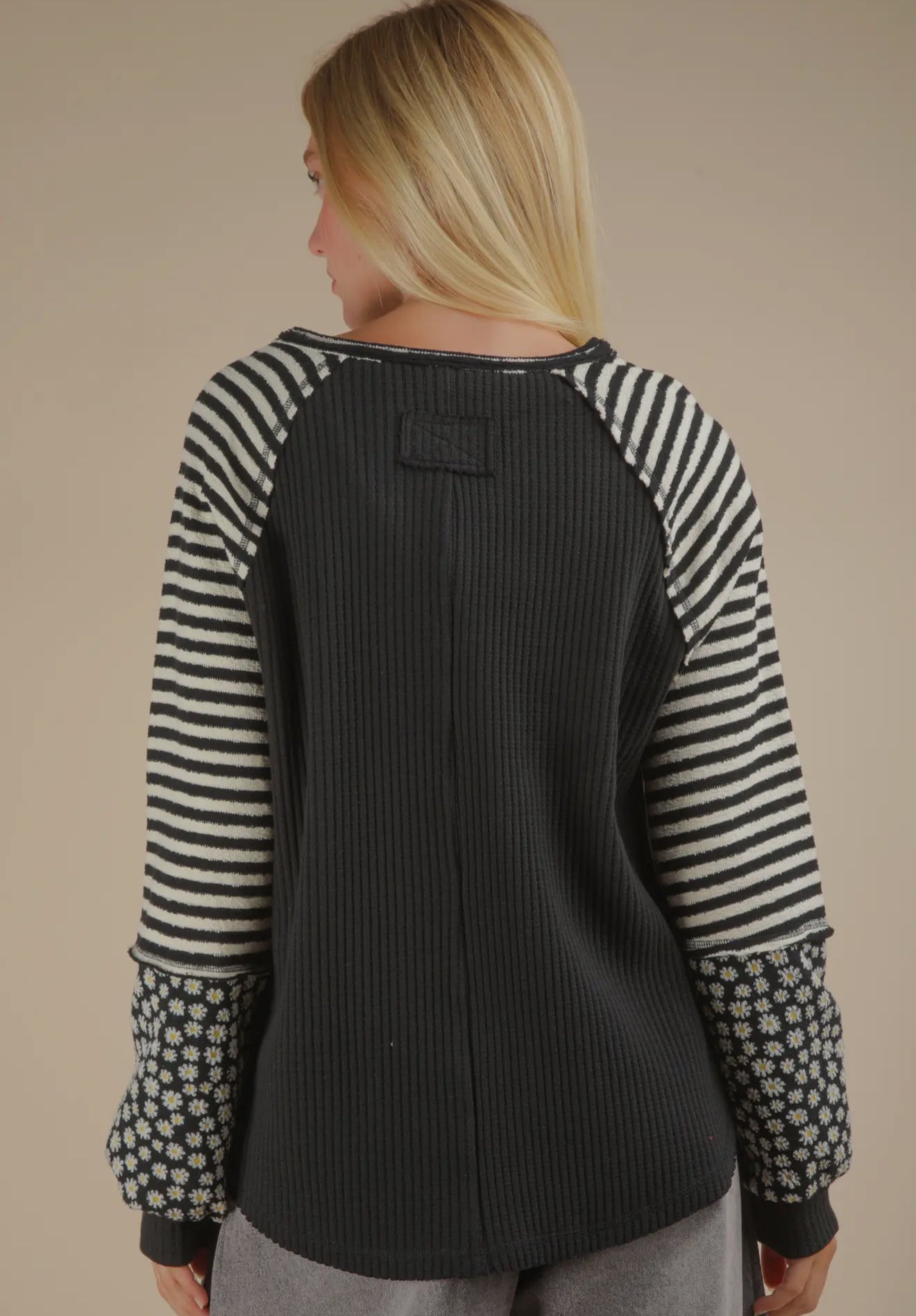 ALL IN THE DETAILS THERMAL FALL FLORAL TOP- BLACK