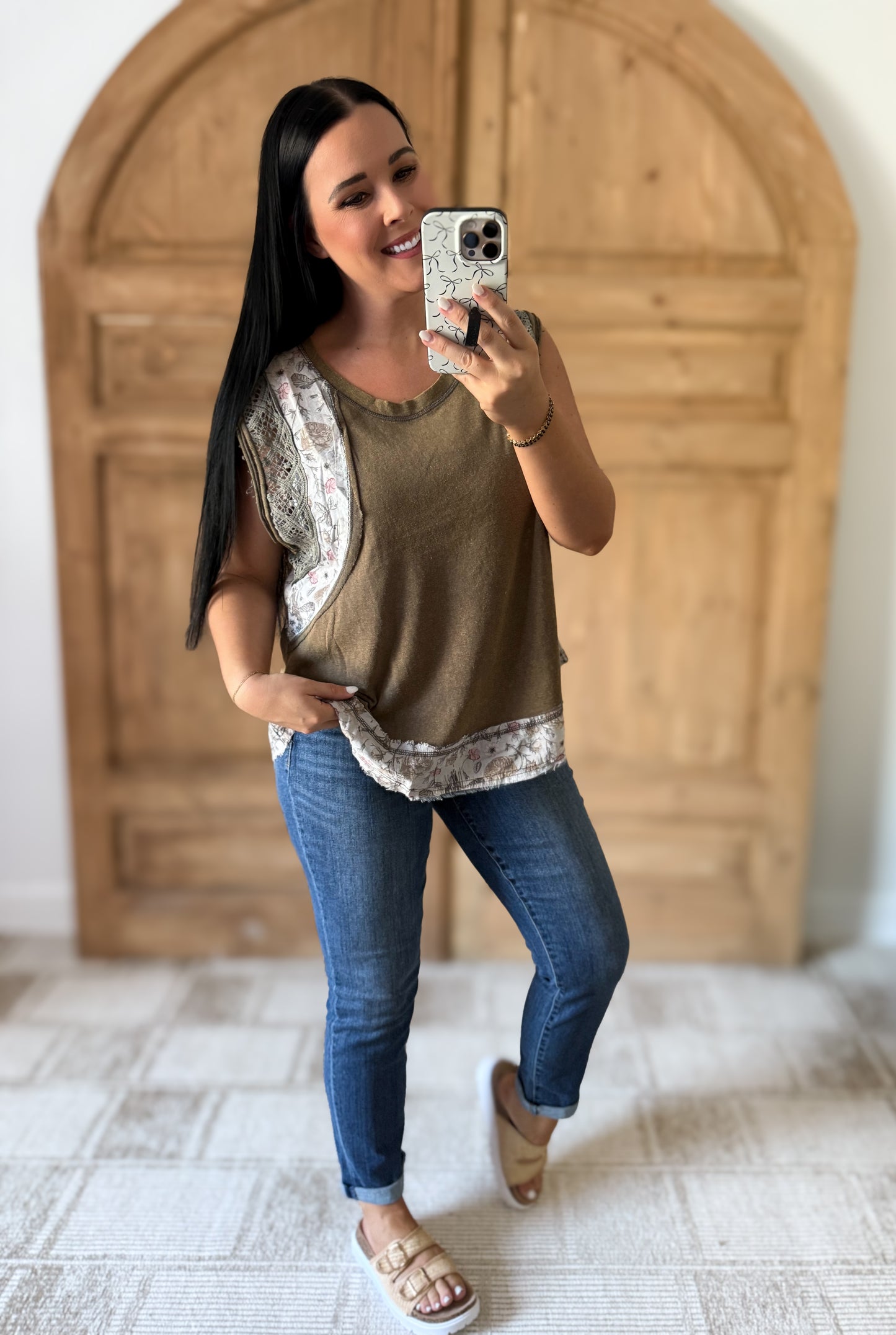 POL Floral Frayed Hem Crochet Cap Sleeve Top