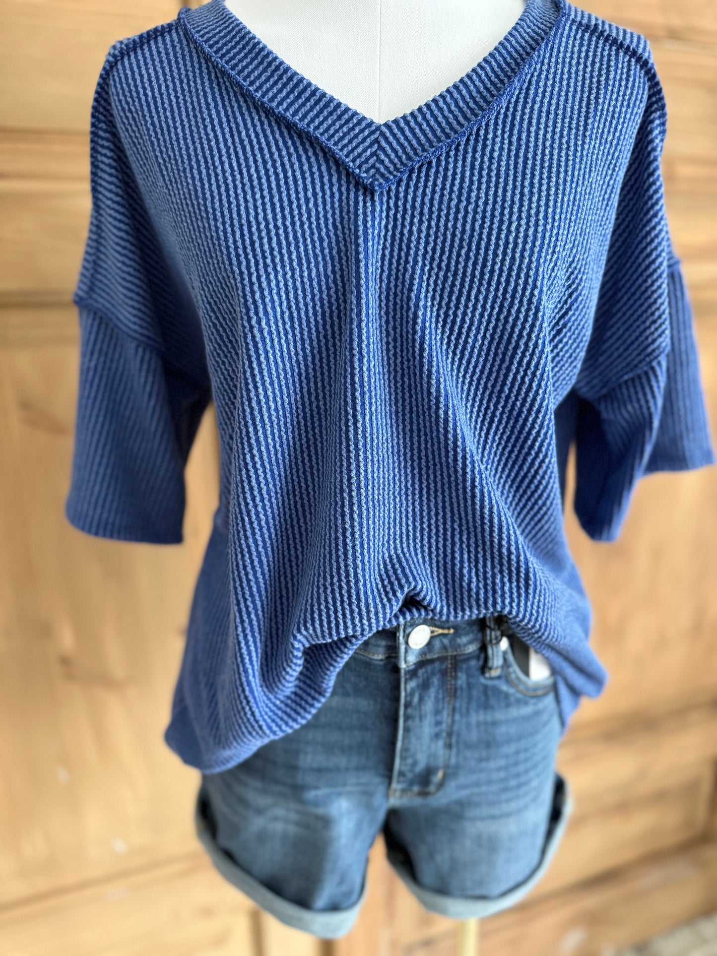 ROYAL BLUE RIBBED V-NECK KNIT TOP