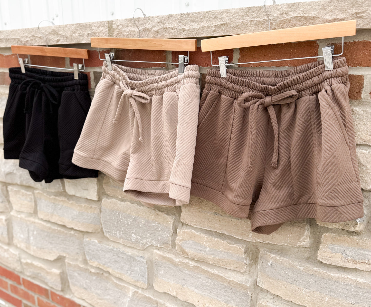 ZENANA TEXTURED KNIT JACQUARD DRAWSTRING SHORTS *Multiple Colors