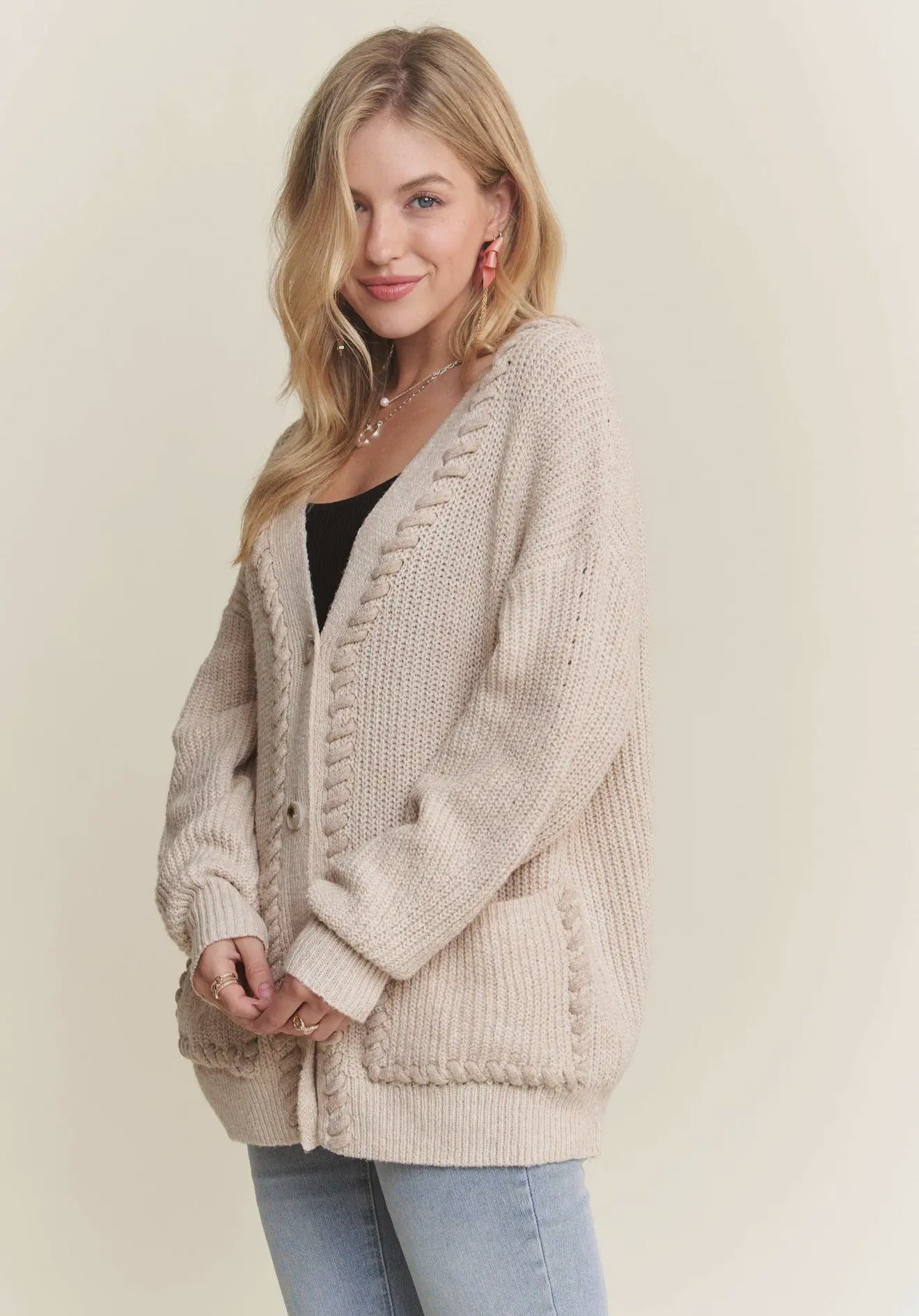 STITCH ACCENT CARDIGAN