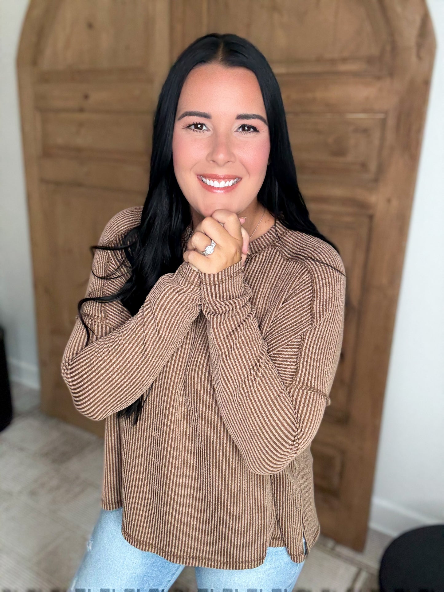 ON THE RUN RIBBED LONG SLEEVE STRETCHY TOP- Brown