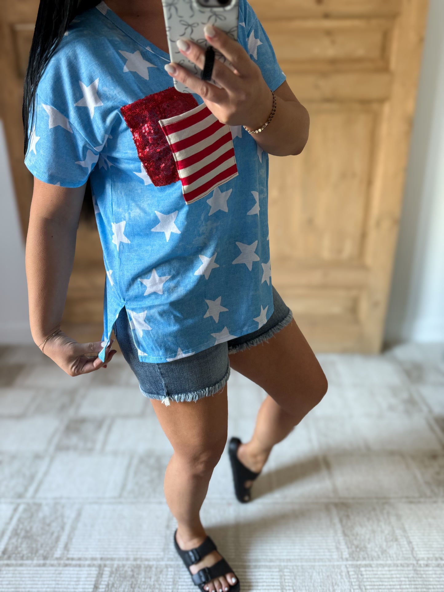 BiBi Star Print Sequin V-Neck Short Sleeve T-Shirt