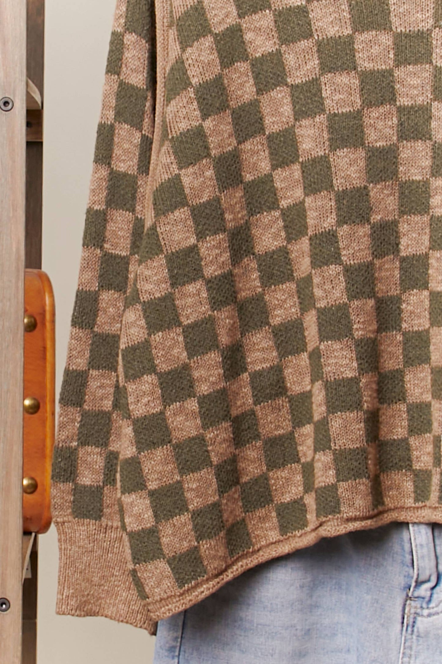 CHECKERED SOFT KNIT SWEATER