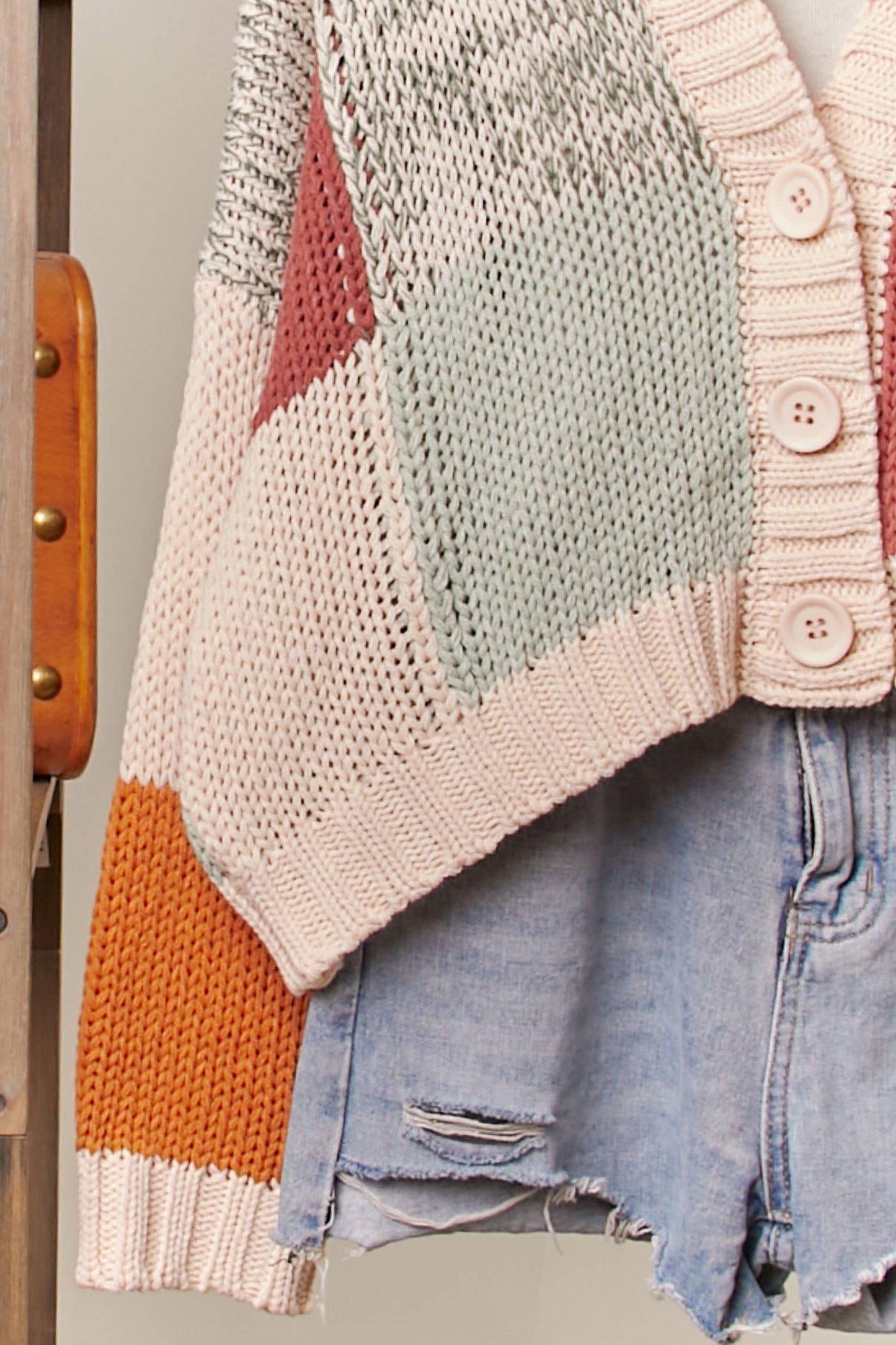 COLOR BLOCK CROCHET V NECK CARDIGAN SWEATER