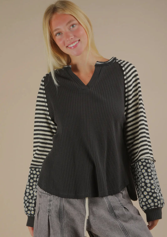 ALL IN THE DETAILS THERMAL FALL FLORAL TOP- BLACK