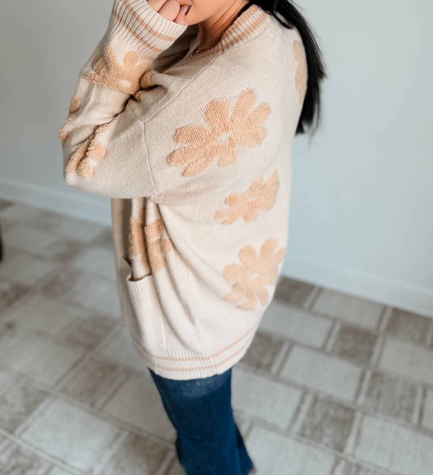 NEUTRAL FLORAL CARDIGAN