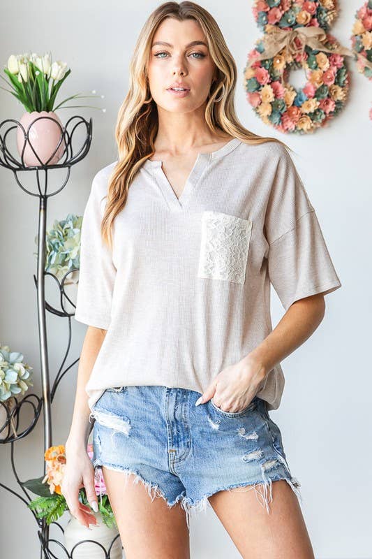 SOLID AND LACE TOP WITH POCKET: OATMEAL