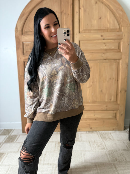 CAMO OVERSIZED SOFT SPLIT SEAM PULLOVER