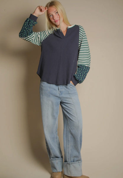 ALL IN THE DETAILS THERMAL FALL FLORAL TOP- NAVY