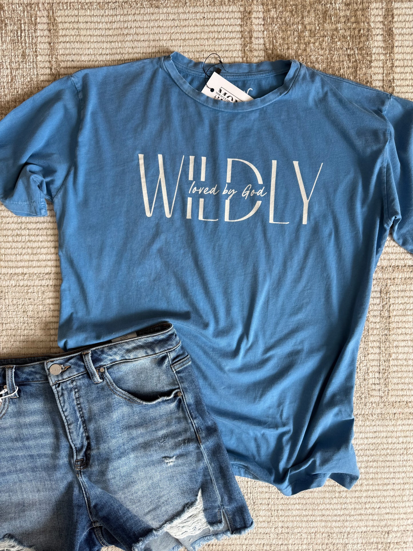 WILDY LOVED BY GOD MINERAL GRAPHIC TEE