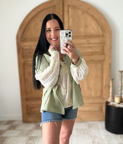 POL: GAUZE BUTTON DOWN SHACKET WITH SWEATER SLEEVE DETAIL-PISTACHIO SAGE