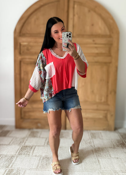 POL: FLORAL CROCHET PEACH ECHO TOP