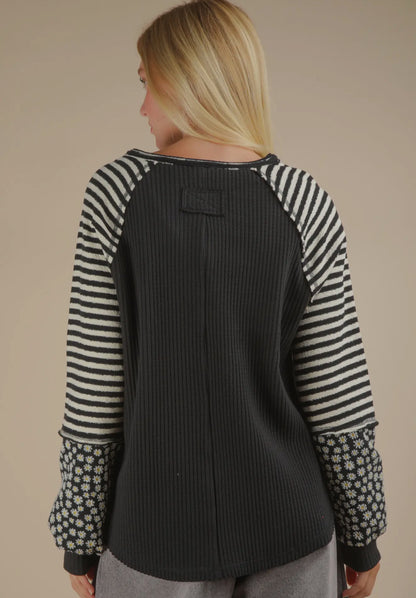 ALL IN THE DETAILS THERMAL FALL FLORAL TOP- BLACK