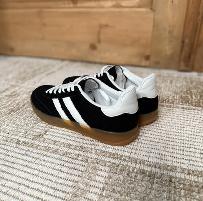 AVA TWO STRIPED TRENDY SNEAKER - BLACK