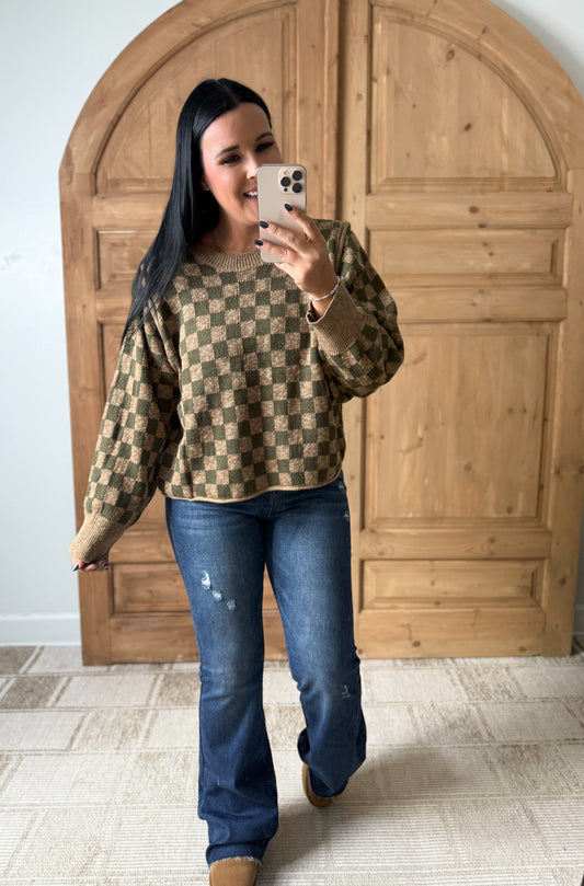 CHECKERED SOFT KNIT SWEATER