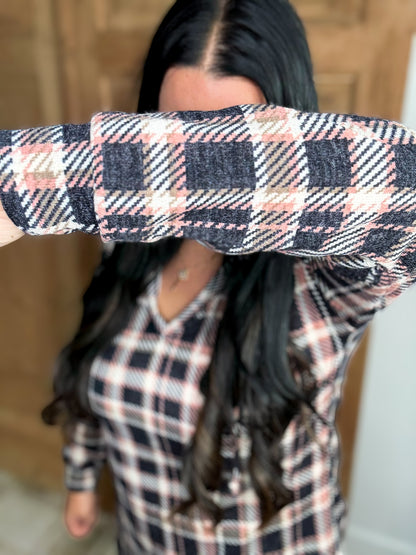 *DOORBUSTER PLAID BRUSHED HOODED TOP