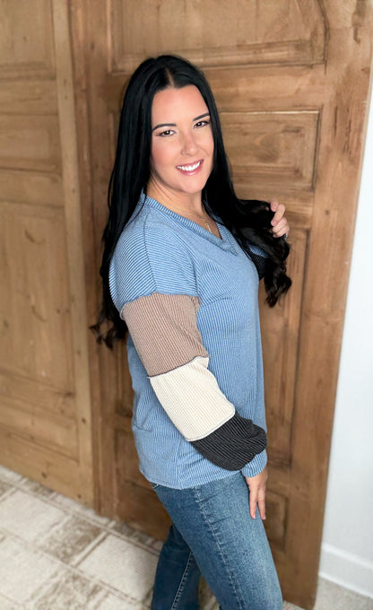 *DOORBUSTER RIBBED COLOR BLOCK SLEEVE TOP- BLUE