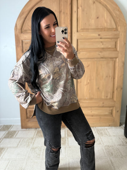 CAMO OVERSIZED SOFT SPLIT SEAM PULLOVER