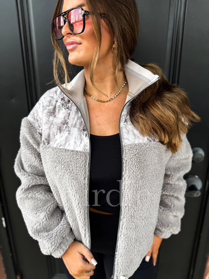 BIRDIE Wilderness Sherpa Jacket in Gray