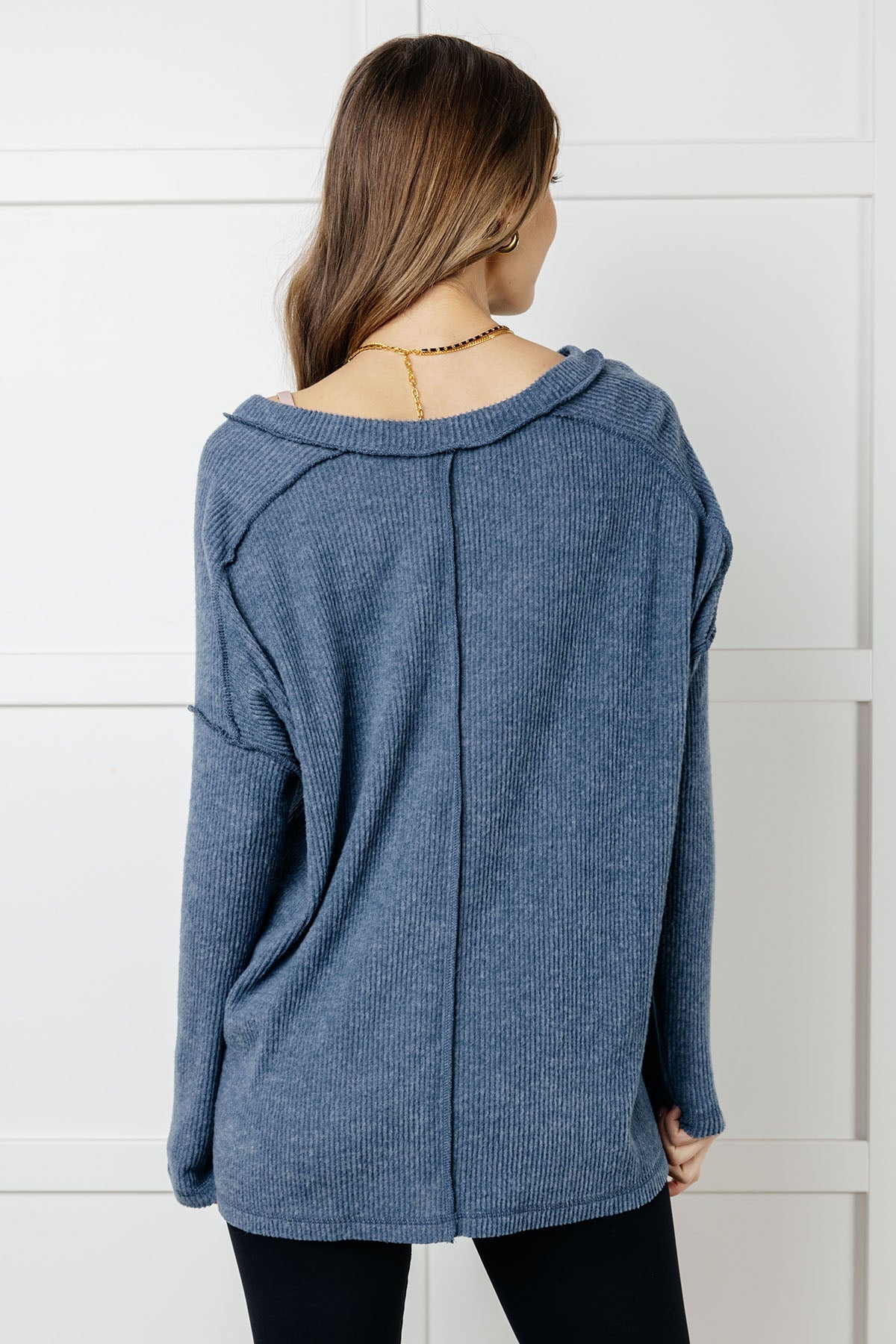 ONLINE EXCLUSIVE BASICALLY FREEZING BRUSHED HACCI TOP IN DUSTY BLUE