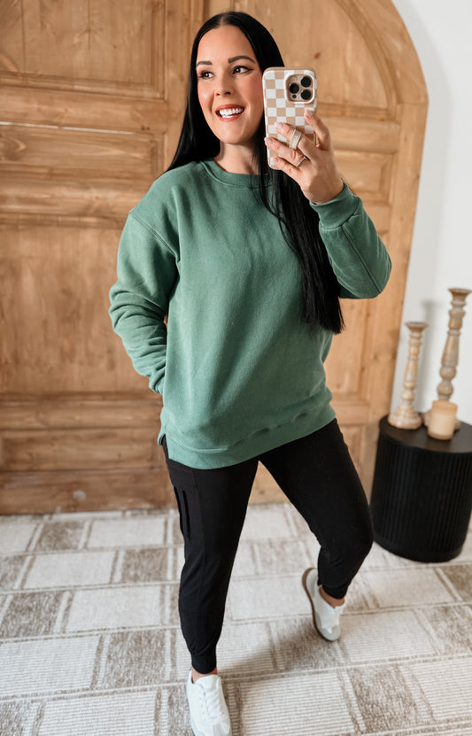 COZY WEAR EVERYWHERE FLEECE CREWNECK SWEATSHIRT