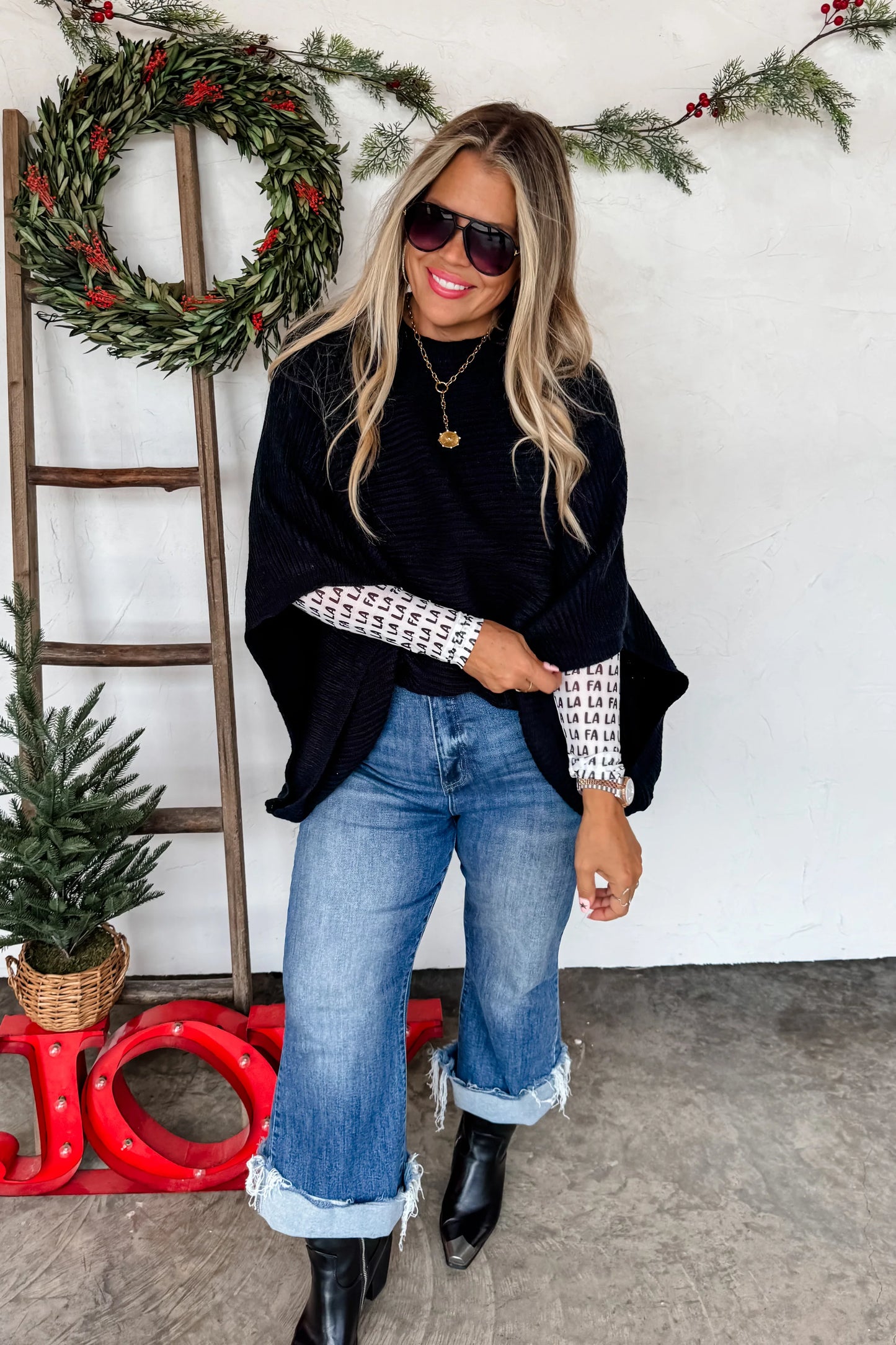 CHRISTMAS MEG PULLOVER PONCHO-Black