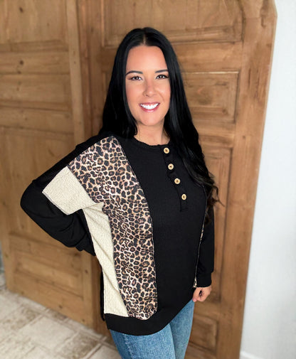 *DOORBUSTER ANIMAL PRINT BUTTON TOP