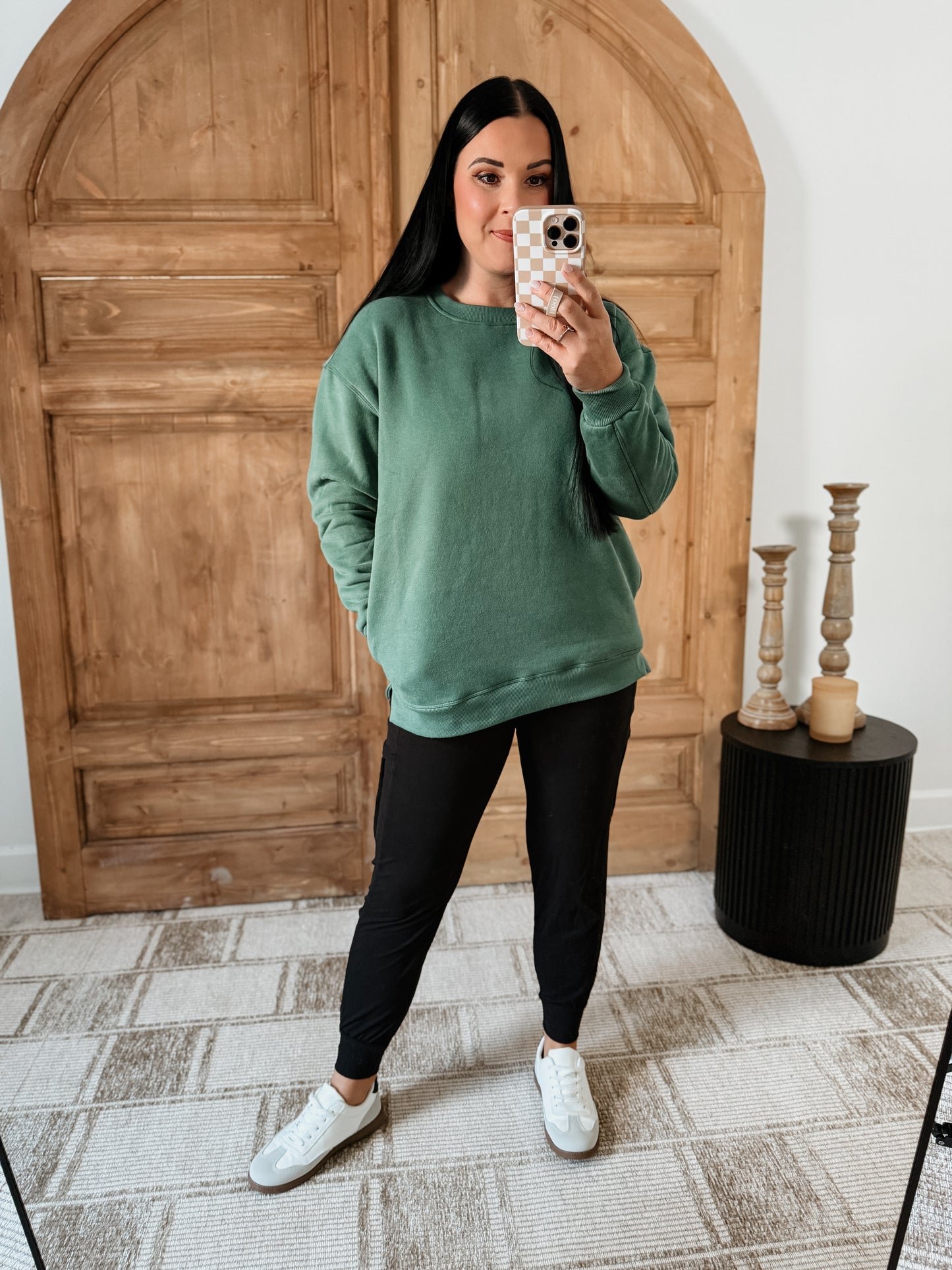 COZY WEAR EVERYWHERE FLEECE CREWNECK SWEATSHIRT