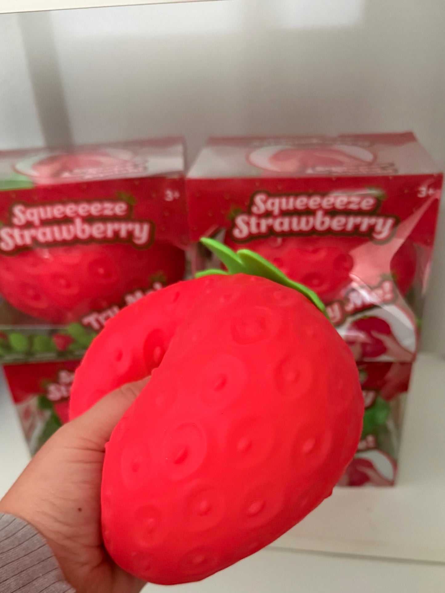 XL Squeeeeze Strawberry Squish