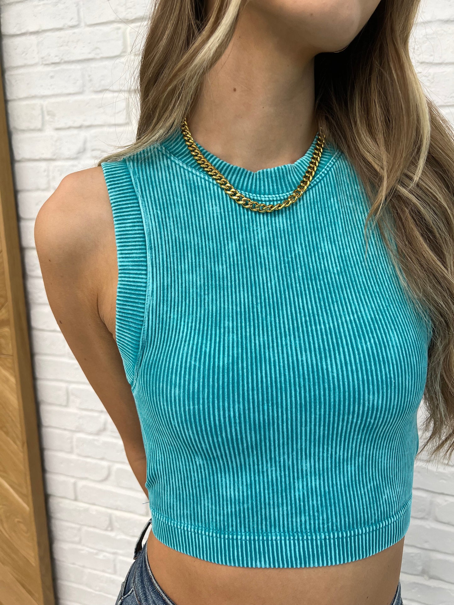 OVER AND OUT CROPPED RIBBED TANK LT TEAL