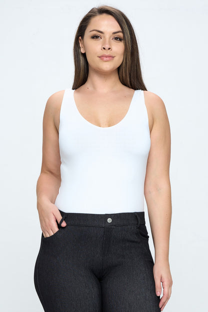 SLEEK & SEAMLESS REVERSIBLE NECKLINE TANK