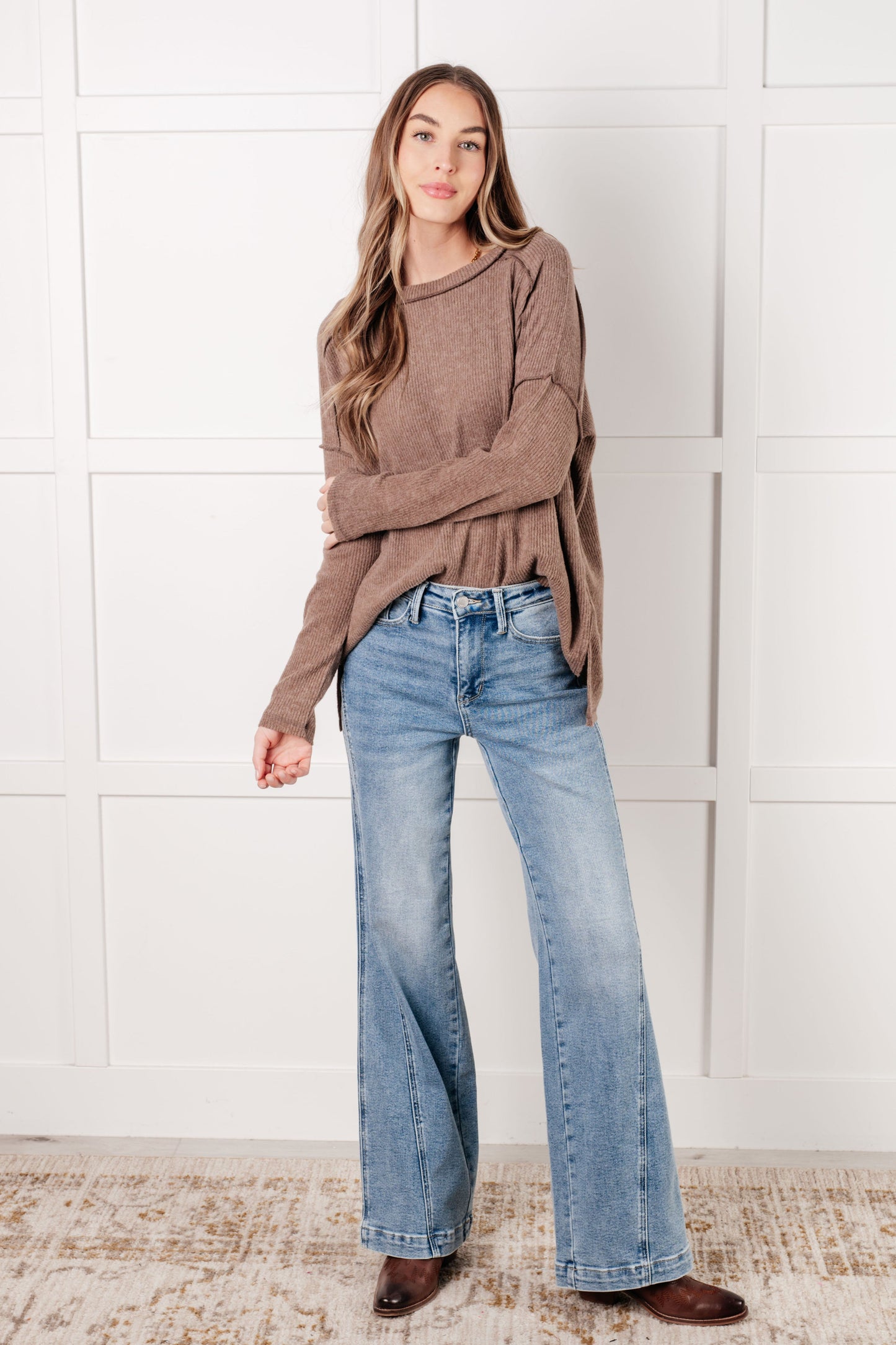 ONLINE EXCLUSIVE RIBBED HACCI SWEATER IN MOCHA