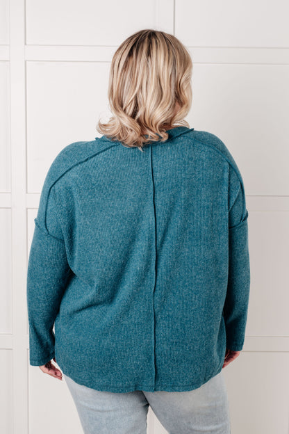 ONLINE EXCLUSIVE BASIC RIBBED HACCAI SWEATER IN TEAL