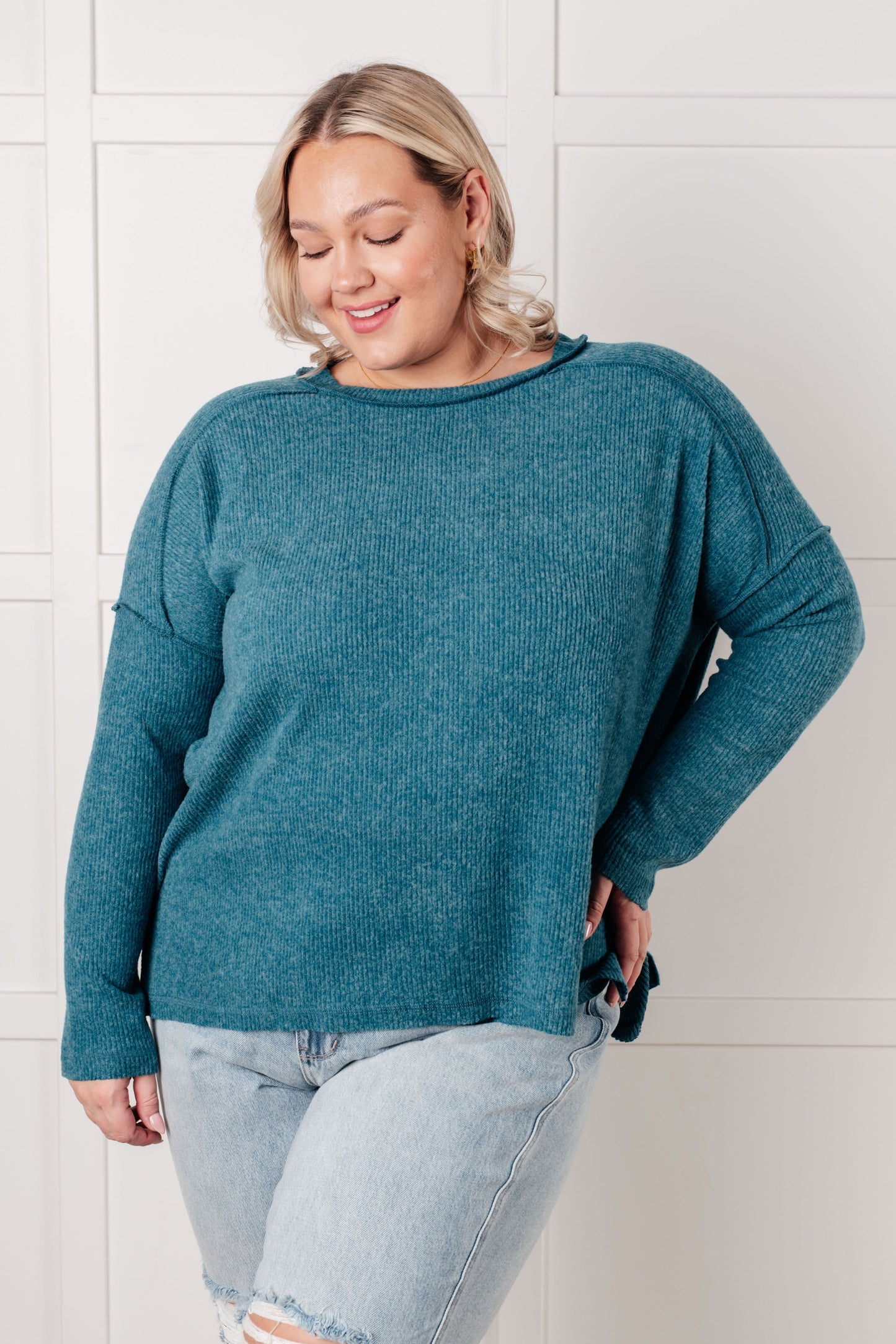 ONLINE EXCLUSIVE BASIC RIBBED HACCAI SWEATER IN TEAL