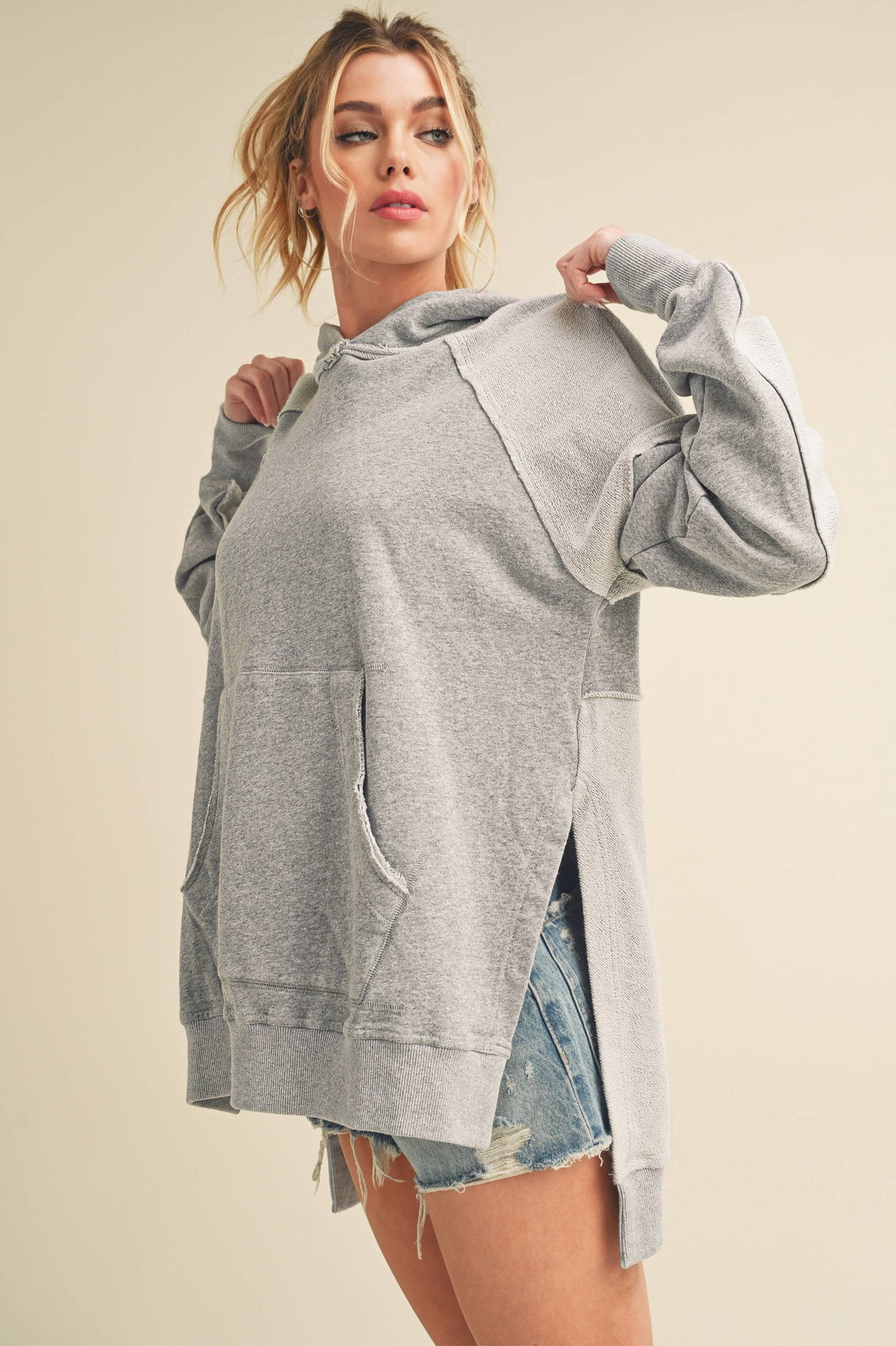 DEB WASHED HOODIE: HEATHER GREY