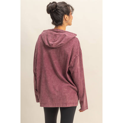 OVERSIZED HOODED VINTAGE WASHED LONG SLEEVE TOP- CABERNET