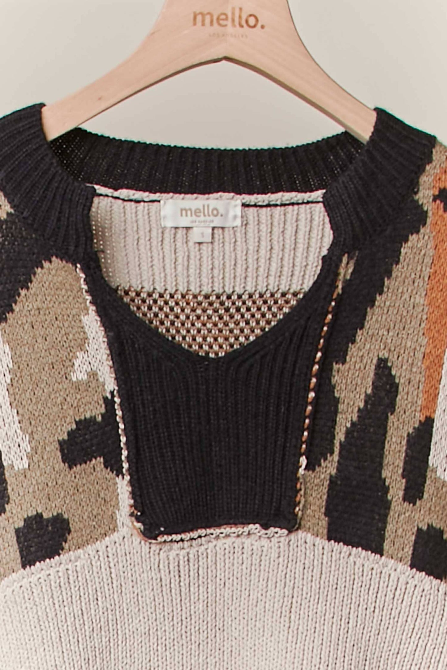 SOFT PULLOVER WITH CAMOUFLAGE DETAILS TOP
